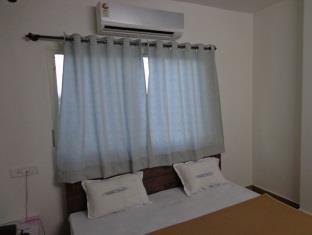 Oyo 36211 Hotel Padma Palace Уджайн Екстериор снимка